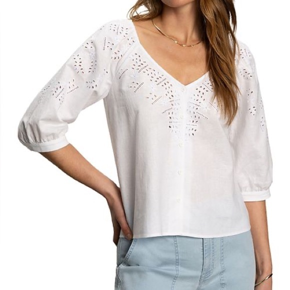 (取寄) サンクチュアリ レディース フォールン ブルームス リネン ブラウザ Sanctuary women Fallen Blooms Linen Blouse White Sanctuary | Tops | Sanctuary Fallen Blooms Linen Blend White